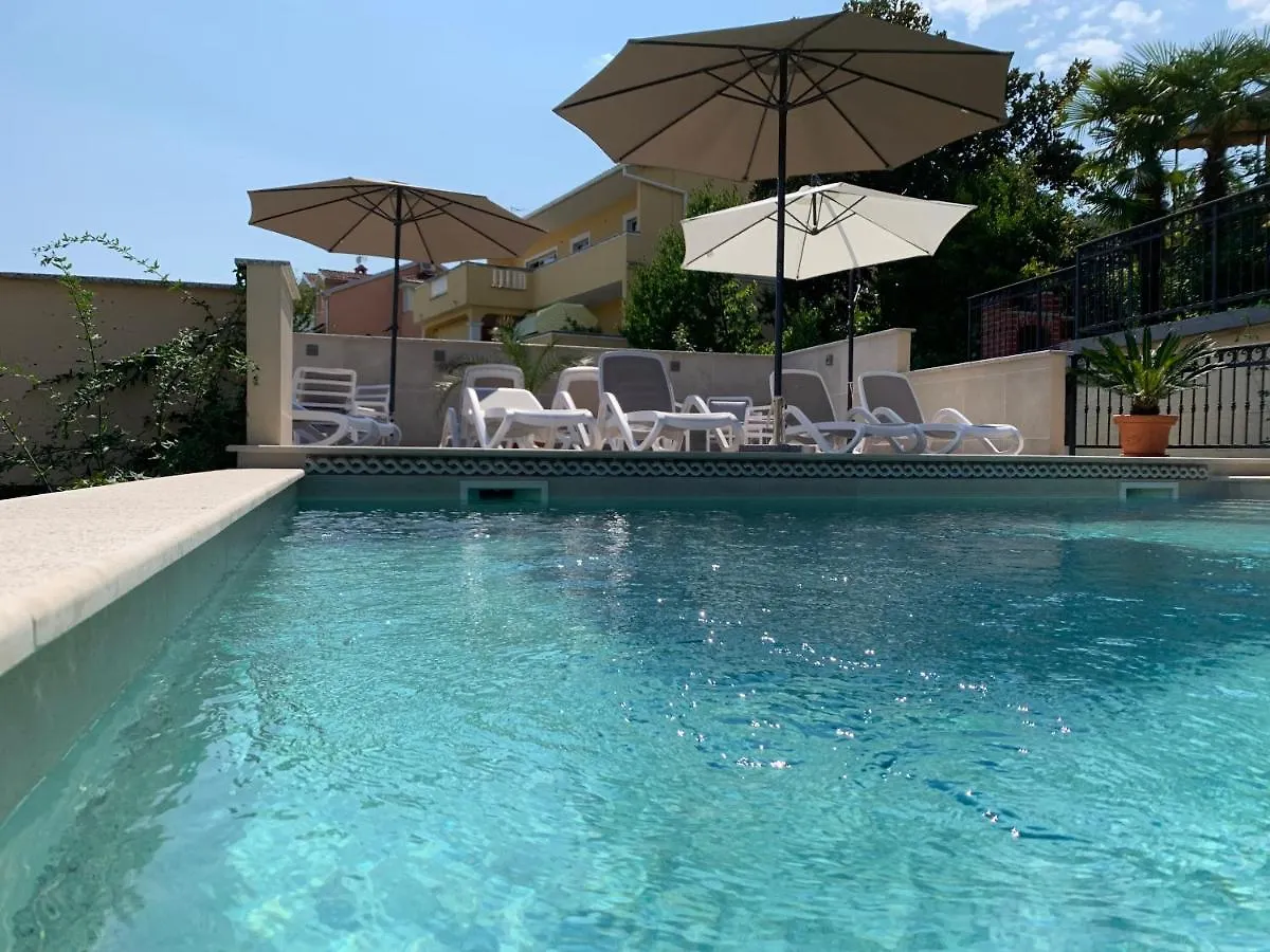 Grand Pool Apartments Ika-Opatija
