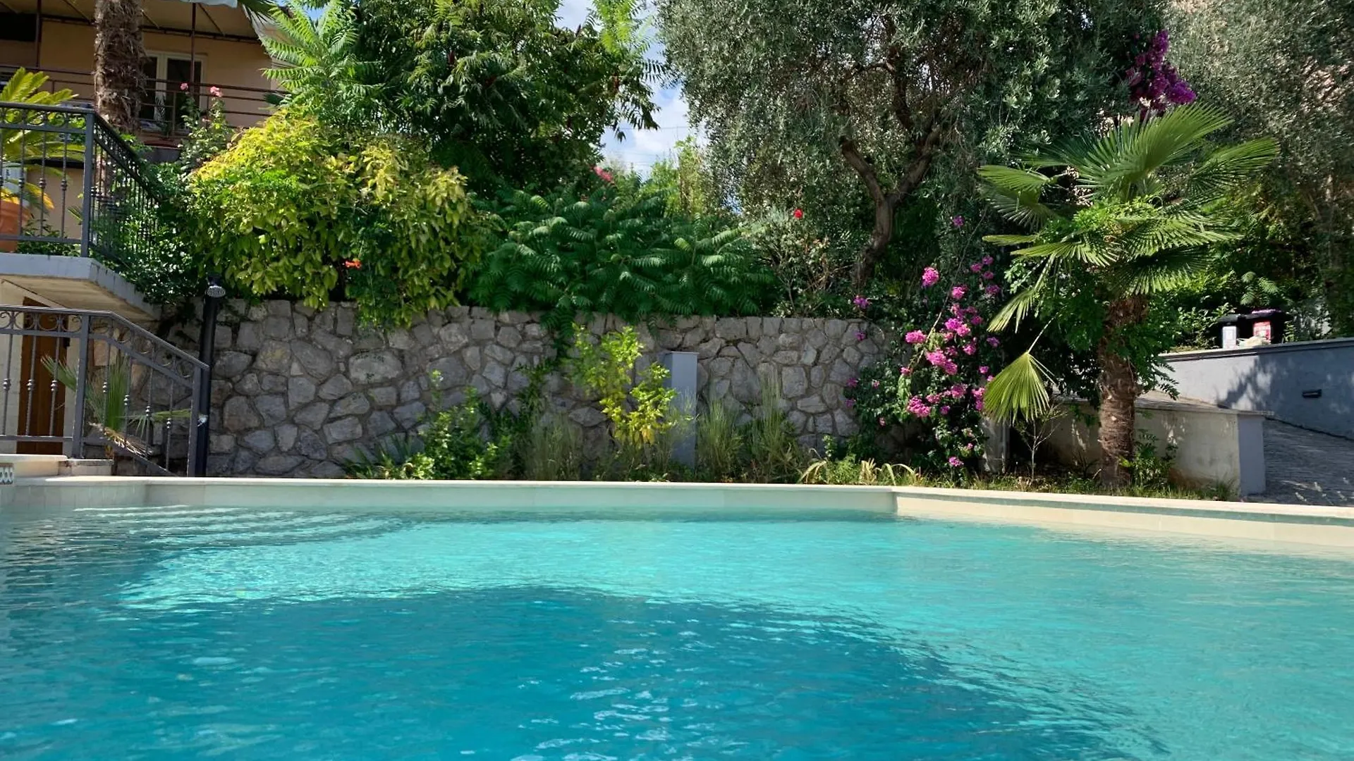 Grand Pool Apartments Ika-Opatija